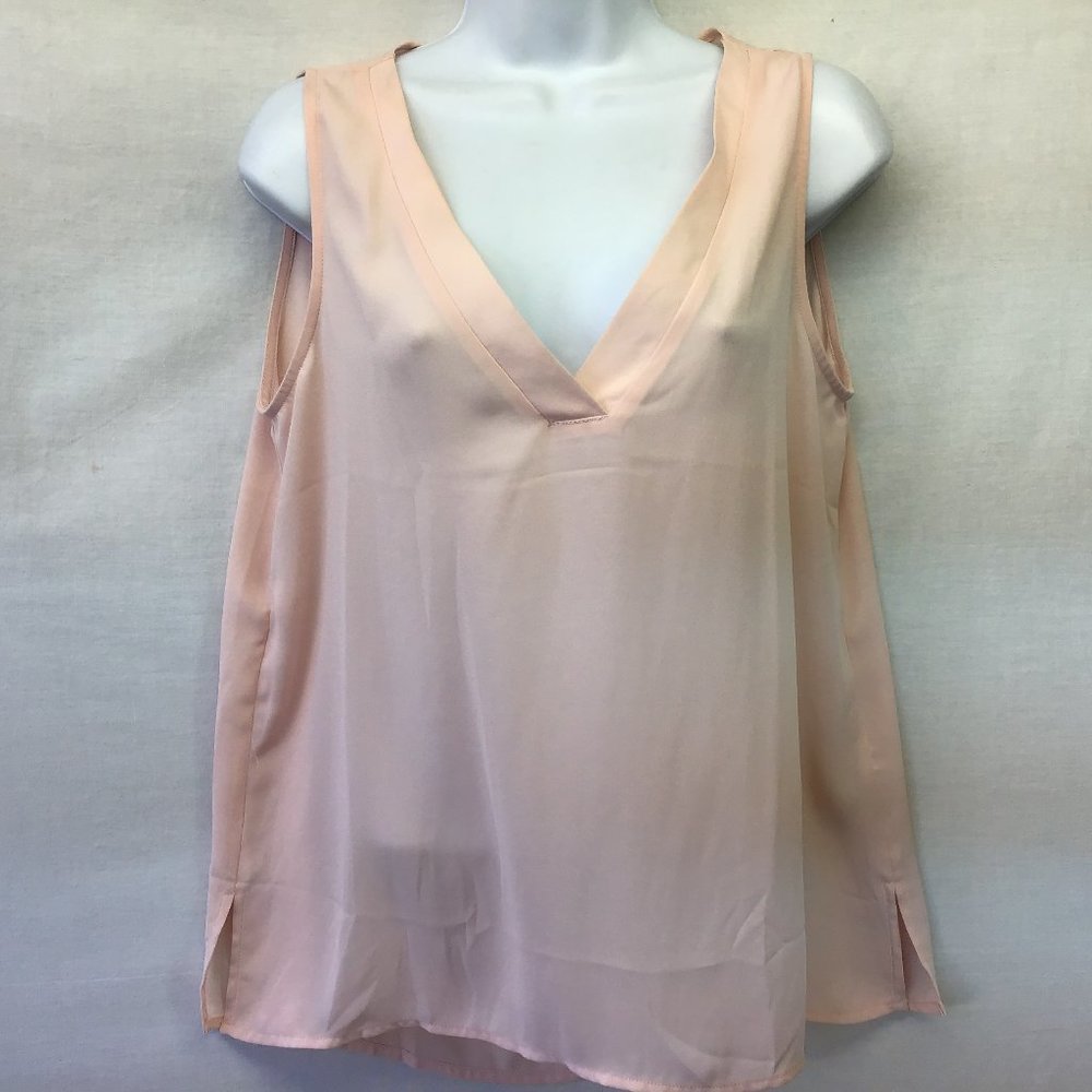 FOREVER 21 Women's Top Blush Pink Sleeveless Low V Neck Pullover Silky Top NWT M